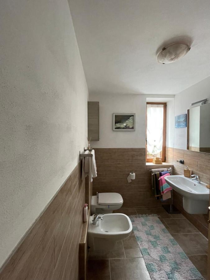 La Casa Di Pucci Nel Borgo Affrescato Di Parlasco Cortenova Exterior foto