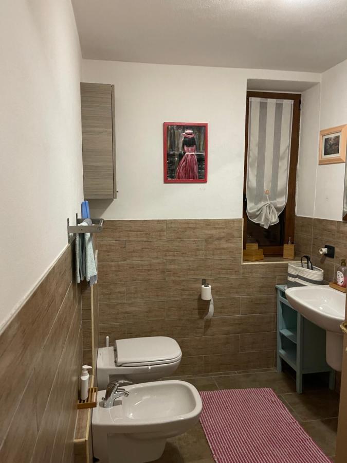 La Casa Di Pucci Nel Borgo Affrescato Di Parlasco Cortenova Exterior foto